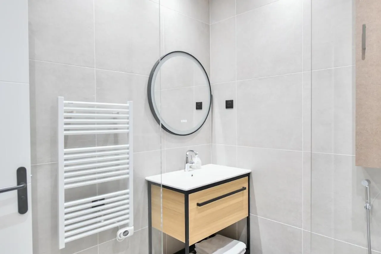 Montmartre Charme Et Elegance - Appartement Lumineux A Deux Pas Du Sacre-Coeur Paris France